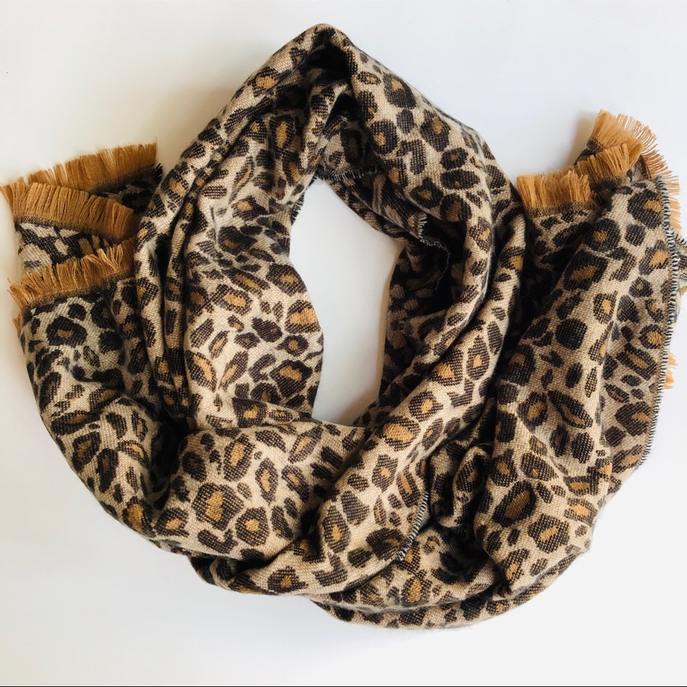 (4 for $30 🌸) Lane Bryant Animal Print Scarf